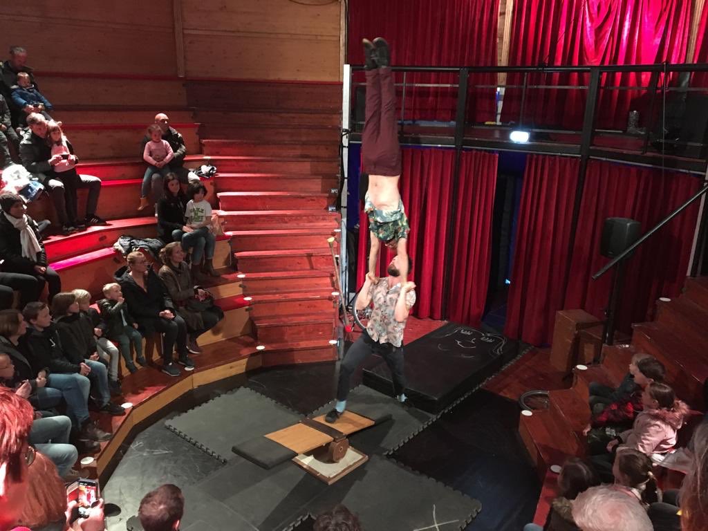 StephanLeewis's tweet photo. Wat is #Circusstad toch een heerlijk festival! Leuk, spectaculair en gezellig. En trouwens, kunnen we het Schouwburgplein niet altijd zo inrichting? #zomaareenidee #Rotterdam https://t.co/CrC8SFu1da