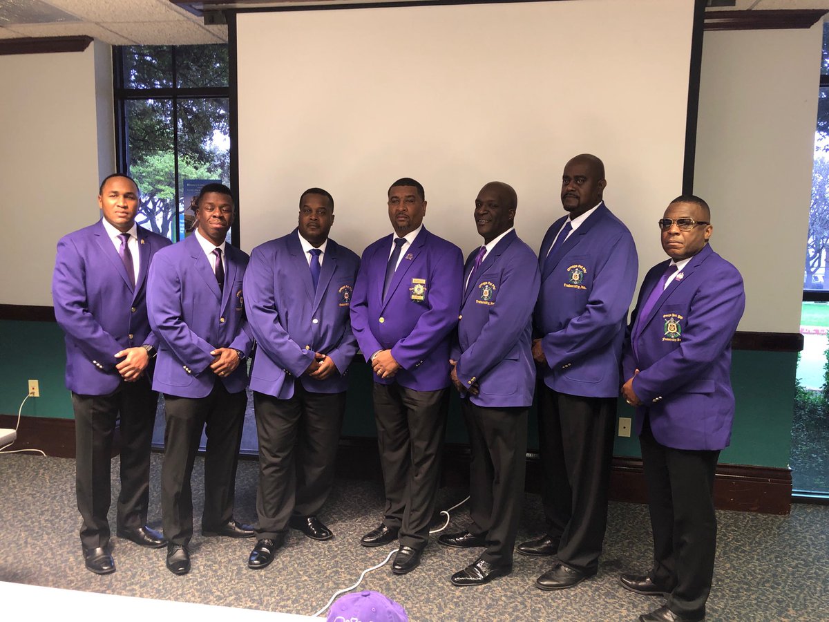 fthoodques's tweet photo. Welcoming OMICRON PI Spr 2019 #killeen #fthood #ques https://t.co/1mKIyKefcc