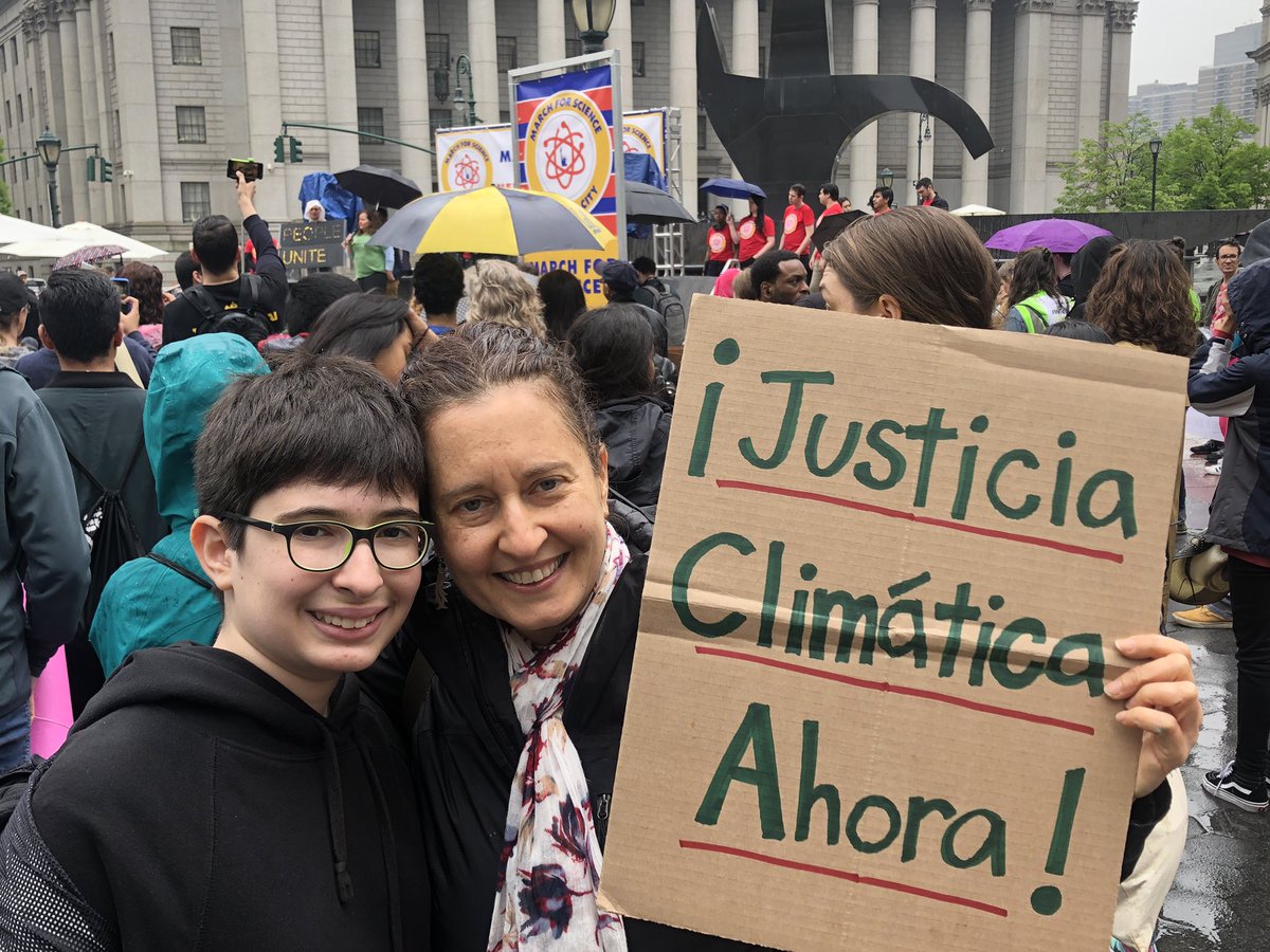 A little rain can’t stop us! ¡Justicia Climática Ahora! Climate Justice Now! #MarchforScience #marchforsciencenyc