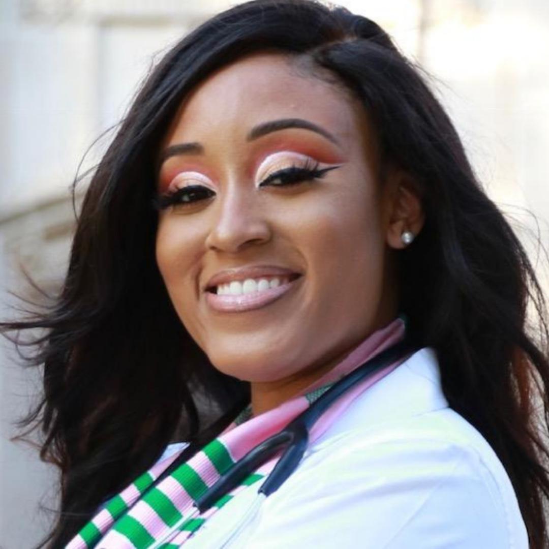 nyla_denae's tweet photo. It is #STEMsationSaturday and our spotlight is on @tbrad__
""Never let your fear decide your future" is a quote that has motivated this #STEMsational #AKA to become her best self! Read more to learn about her journey into #STEM #womeninstem #girlsinstem
https://t.co/hp5FcymhuF https://t.co/MTOSU4c9XE