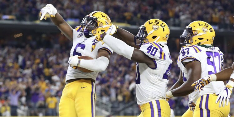 EarnestGreene_'s tweet photo. BLESSED AND HUMBLED TO HAVE PICKED UP A OFFER FROM LOUISIANA STATE UNIVERSITY #GeauxTigers #Cali2TheBoot🐯💜💛 https://t.co/mRj4JZr2vY