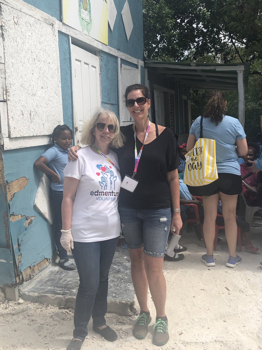 DeniseWill06's tweet photo. Giving back. Changing lives.  Making a difference. Thank you Edmentum! #edmentum #EdmentumGivesBack https://t.co/ipOOp3eIVF