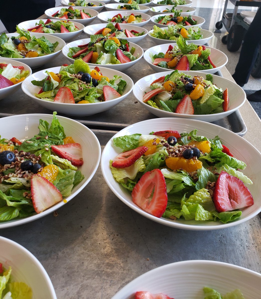 ChartwayArena's tweet photo. Last night we welcomed @rocsolidfnd Night for the Fight 2019. It's always an honor to be the host venue for this amazing event. Also, want to give a π to our F&B team for a job well done
#constantcenter #rocsolidfoundation #nftf2019 https://t.co/brZ0YtaMRy