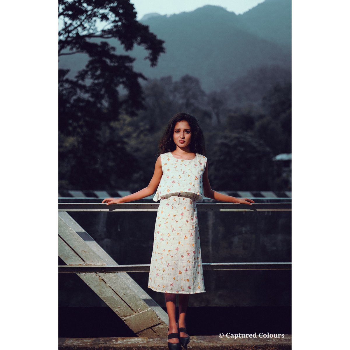 CapturedColours's tweet photo. Muse : @abis_ks
.
MUA &amp; Hairdo : @shishamakeover
.
Outfits : @anveshanaclothing
.
Shot On : @sonyalpha
Ligthings : @GodoxPhoto
.
#fashionphotography #fashion #photography #model #portrait #style #fashionblogger #fashionphotographer #portraitphotography #photoshoot #cc https://t.co/HCHotYw267