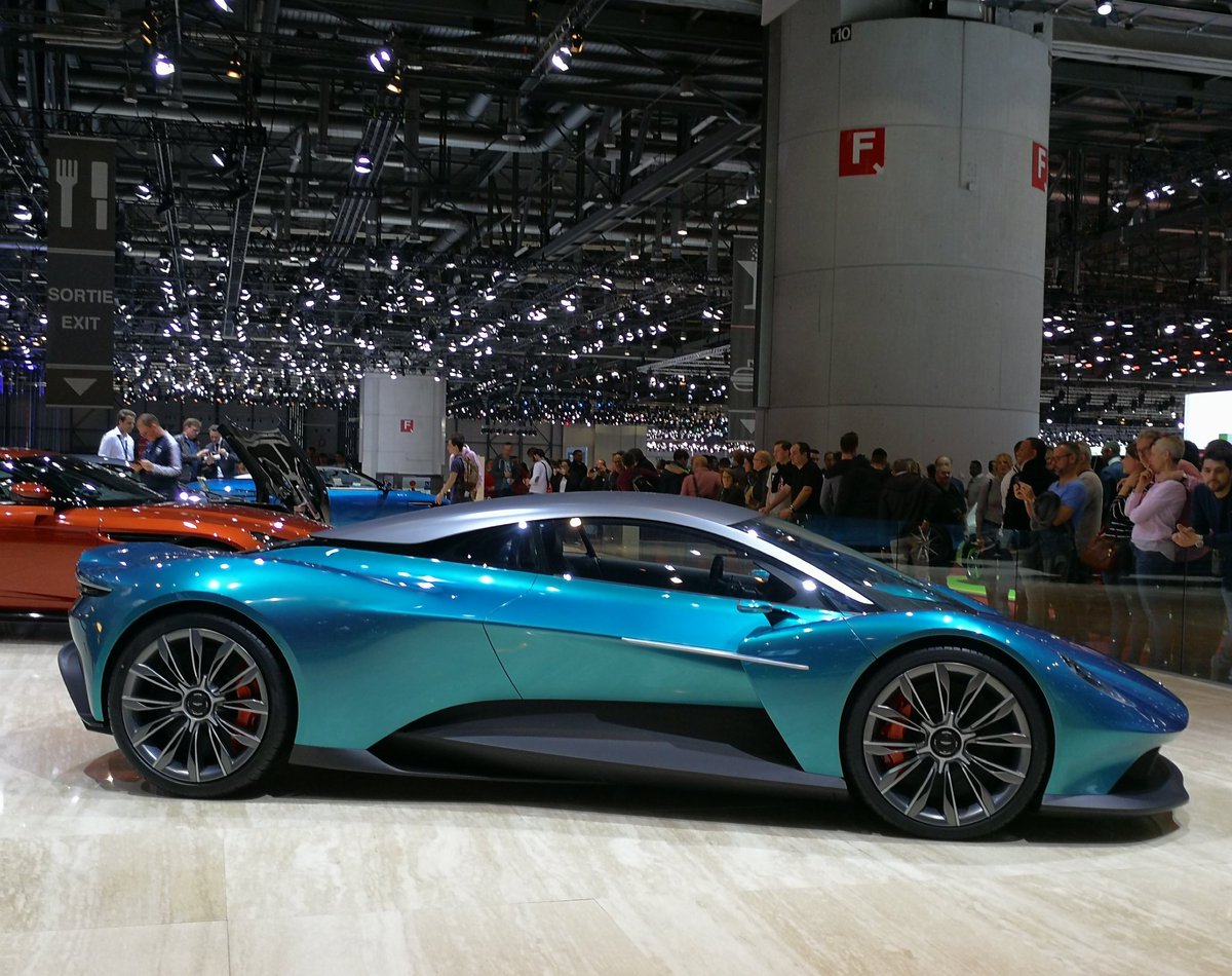 destillate's tweet photo. Impressionen vom Autosalon in Genf.
Aston Martin Lagonda.
#AstonMartin 
#astonmartinlagonda https://t.co/EDRyw8inv9