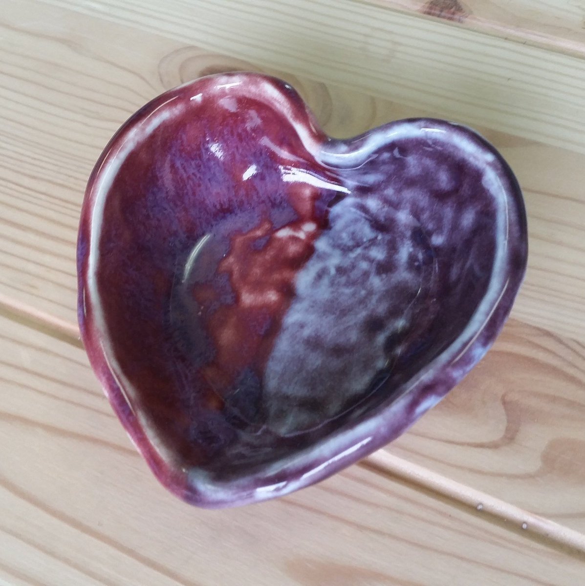 Thanks for the kind words! ★★★★★ 'Just as described. Beautiful work, I love it! Can’t wait to use it on my desk.' Pamela J. etsy.me/2Wm1KFD #etsy #jewelry #pink #purple #ceramic #heartdish #heartshape #handmade #pinchpot #fivestarreview