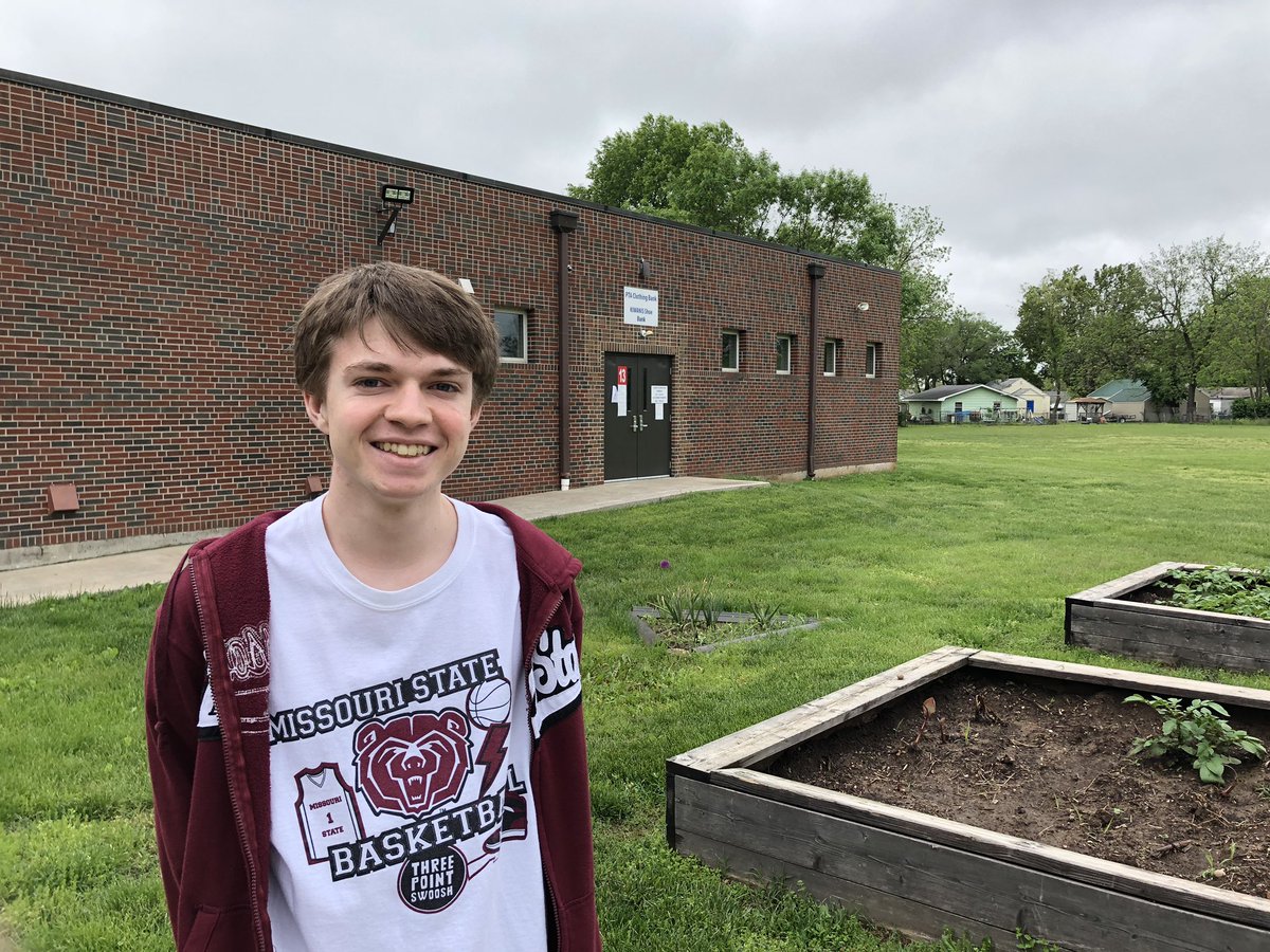 Super productive morning at The PTA Clothing Bank!! Huge thanks to our Greenwood volunteer Joshua Cox as we worked to sort and organize inventory in preparation for Summer Shopping! June 6 &amp; 20th 1-4pm ☀️
<a href="/greenwoodlab/">Greenwood Lab School</a>