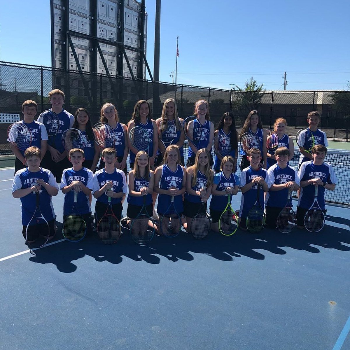 ArmucheeMiddleBoosters tweet media