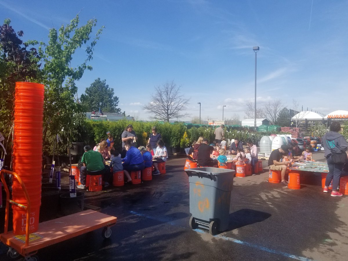 RobynRiepma's tweet photo. Amazing turn out today for the kids clinic!!!!! #ArvadaProud, #d166bestinclass https://t.co/4v5oXuXK6J