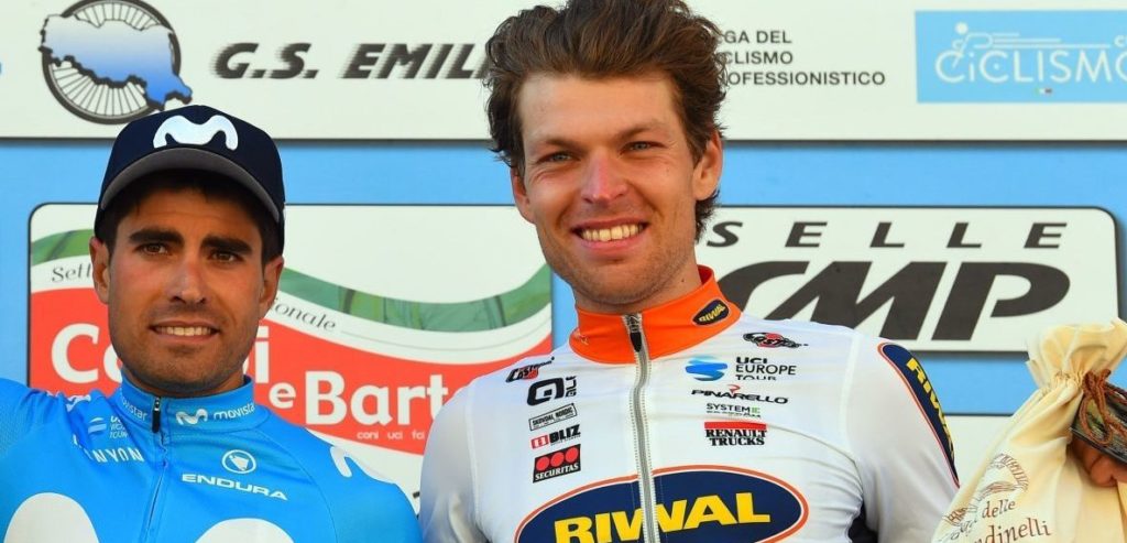 WielerFlits's tweet photo. Alexander Kamp wint in Yorkshire, Jesper Asselman leider af https://t.co/Bfu77jxBaJ
#AlexanderKamp #JesperAsselman #TourDeYorkshire https://t.co/FGbdqw25rU