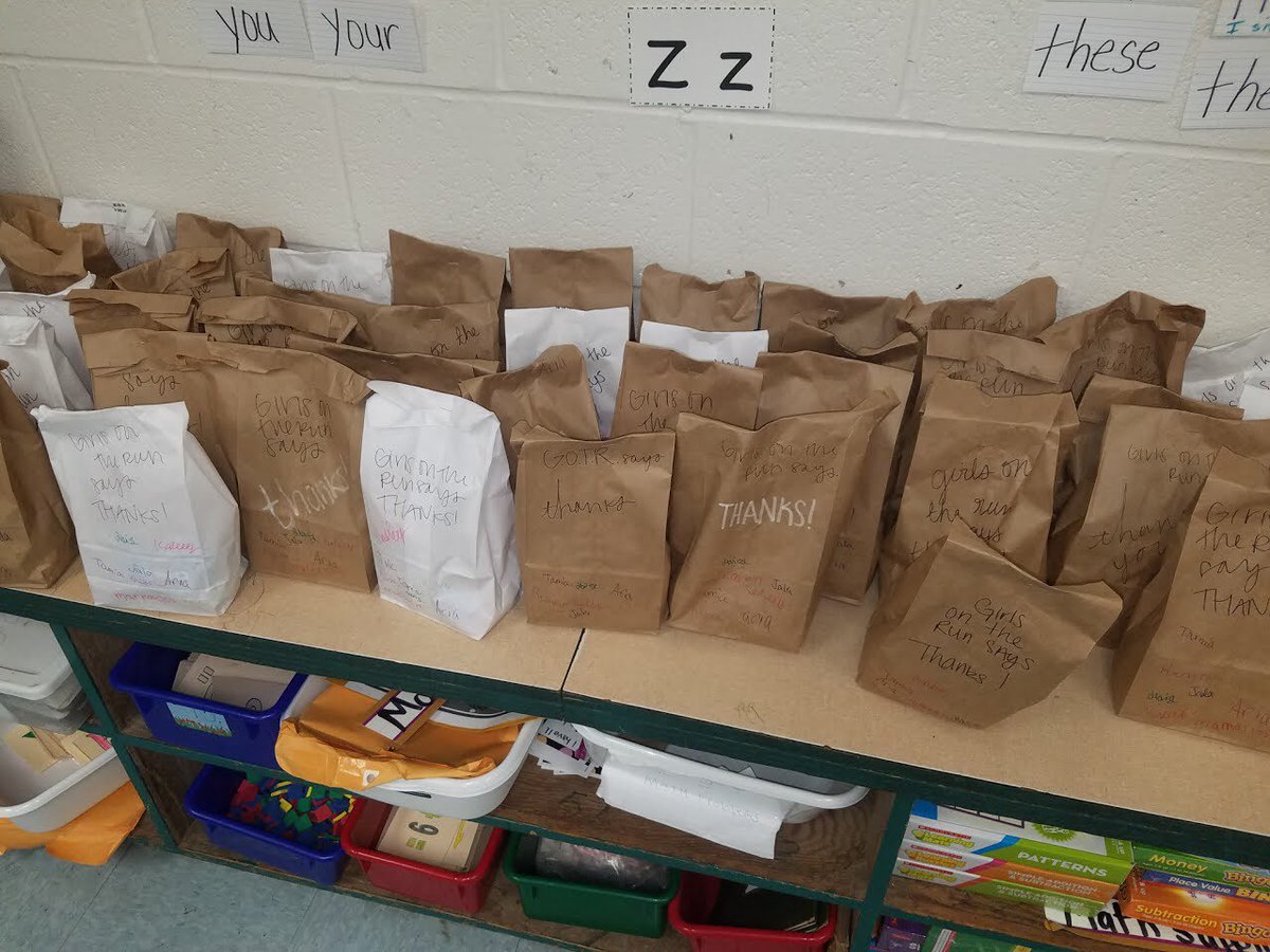 kevindstarks's tweet photo. Check out the Girls On The Run community impact project!!! β¦@gotrstlβ© They decided to make goodie bags for the teachers and staff. Just in time for Teacher Appreciation Week! #girlsontherun The staff LOVED them! #Lemasters https://t.co/2OmR71iCAA