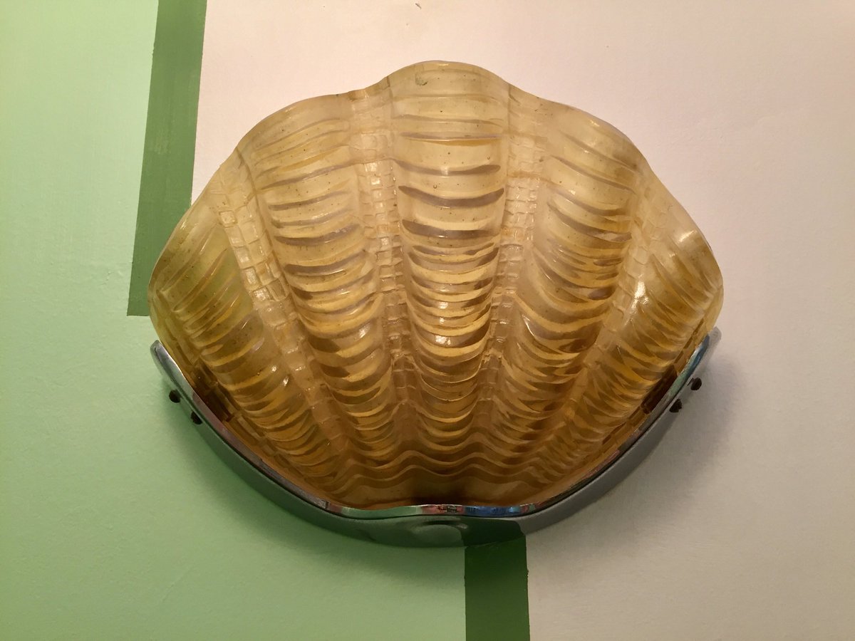 artdecotrav's tweet photo. I do enjoy browsing old catalogues, especially when I find my own home wares! #1936 #artdeco #clamshell #GUS #1920s #1930s #artdecolight https://t.co/n2igG0ckS0