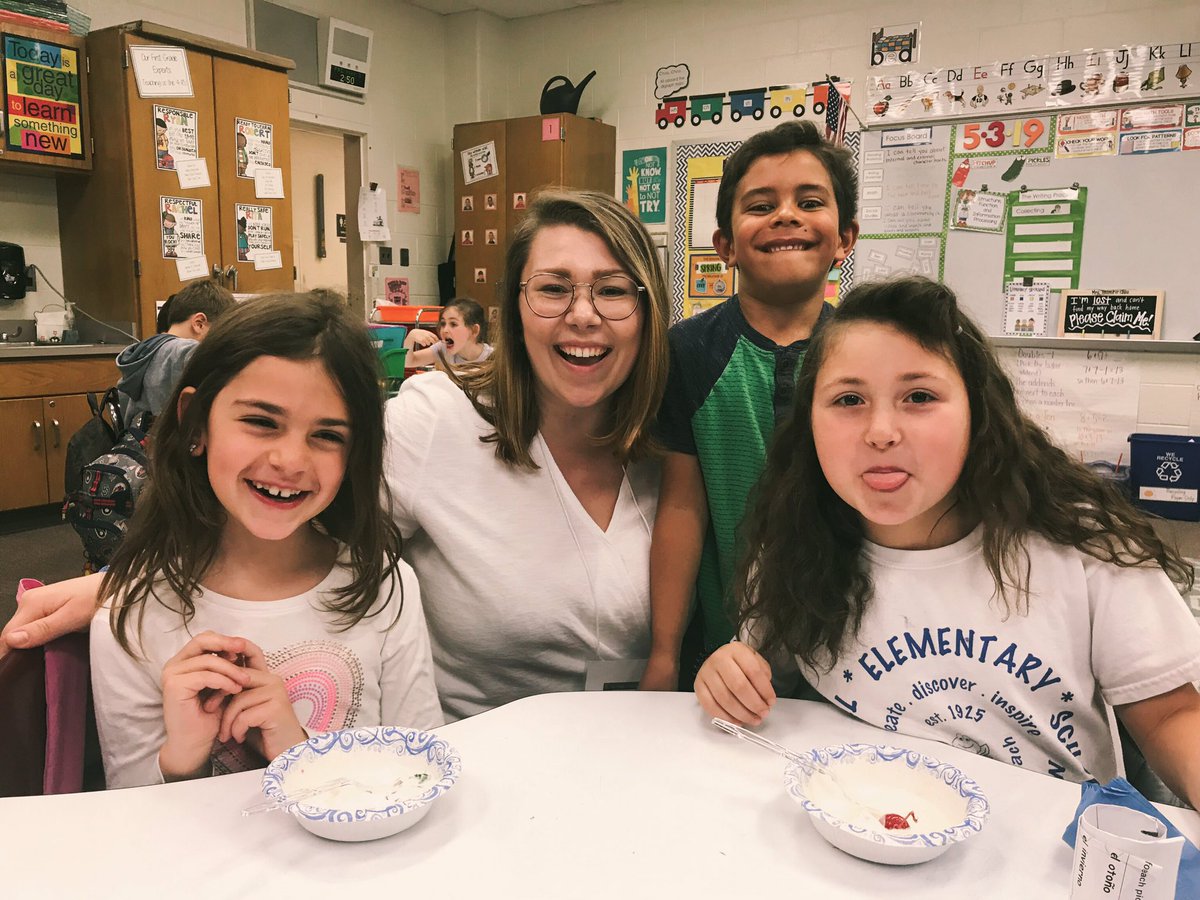 MissLamperti's tweet photo. I can’t believe it’s already time to say goodbye to @HopewellES, @WendyHeiser and her amazing class. Thank you so much to everyone at HES who has made this my best practicum experience yet! I will miss you all so much but I know this isn’t a goodbye, just a see you later 💕 https://t.co/wtcIi1Wcib