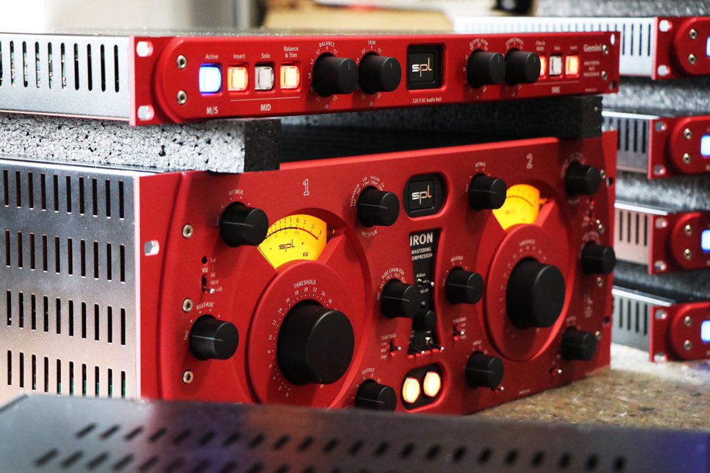 spltweets's tweet photo. SPL IRON and Gemini 🎶
Have you ever tried M/S compression?
#splIRON #MasteringCompressor
#splGemini #Mastering #MSProcessor
#splMasteringWorldwide 🌎 https://t.co/4DxUCa80kD