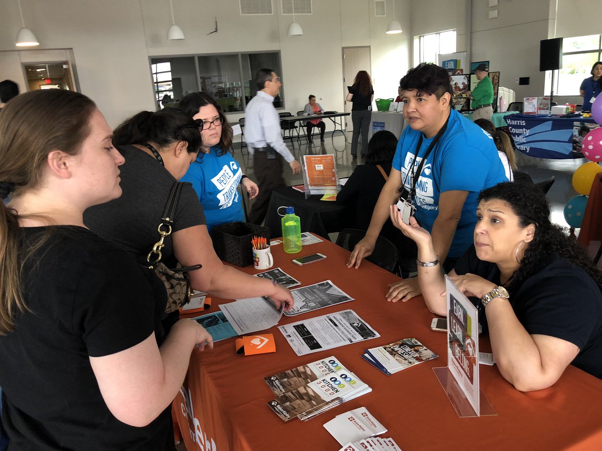 AvalosPTECH's tweet photo. Karissa Diaz-@AldineISD #FutureTeacher, inaugural 9th grader @AvalosPTECH, inaugural dual credit college student @LSCEastAldine in the Associate of Arts in Teaching Program. #ClassOf2023 #PTECH #ServiceLearningLeading https://t.co/i4GIBSCNke