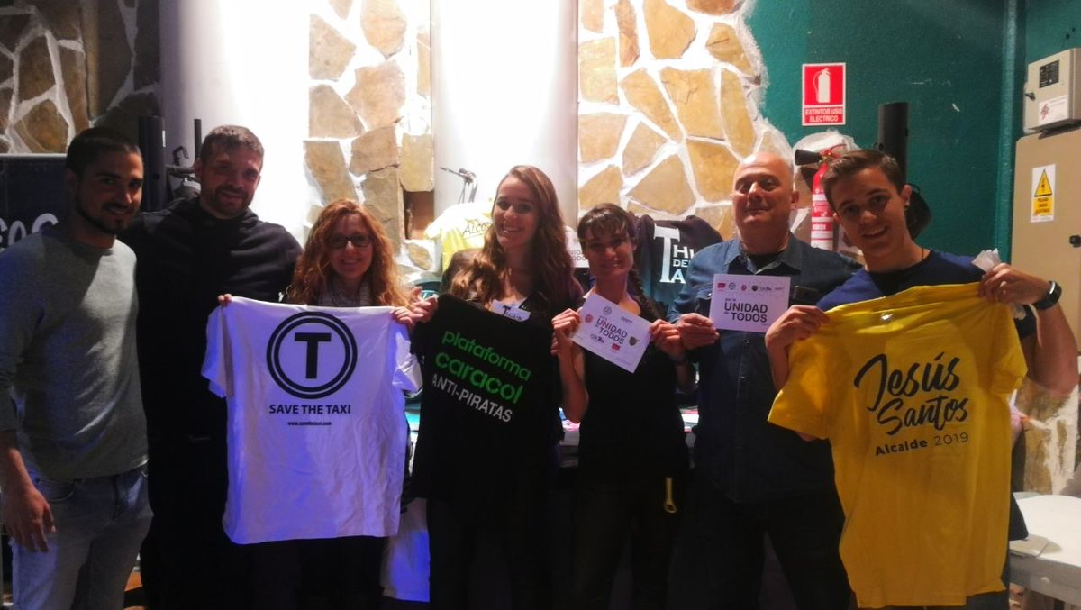 jesussantosalc's tweet photo. Estamos en #Alcorcón acompañando a los @HijxsT en el concierto solidario que organizan para apoyar el movimiento del taxi 🚖

Nuestra responsabilidad será siempre proteger la seguridad económica de las familias trabajadoras españolas. https://t.co/X8Oq3mJ9qY