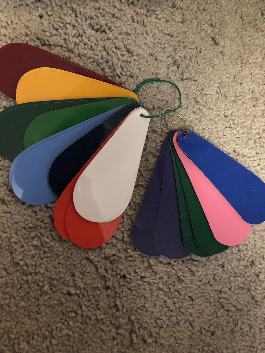 Throwback to when it was the coolest thing ever to switch the color of the nike sign in your cleats right before a game :)