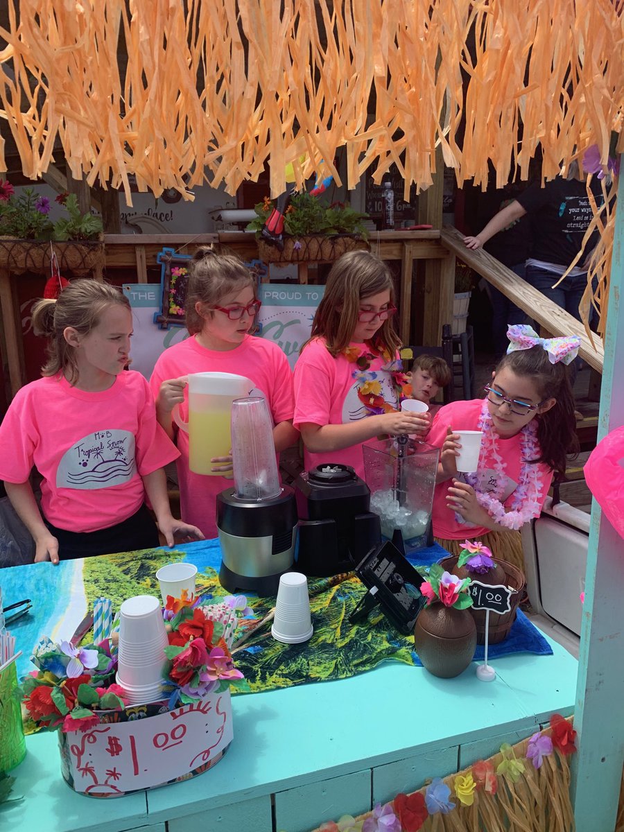 stansell_cindy's tweet photo. Tropical Snow at Market 67! You can get some frozen lemonade and shop too! Bonus!! https://t.co/gO8271Edej
