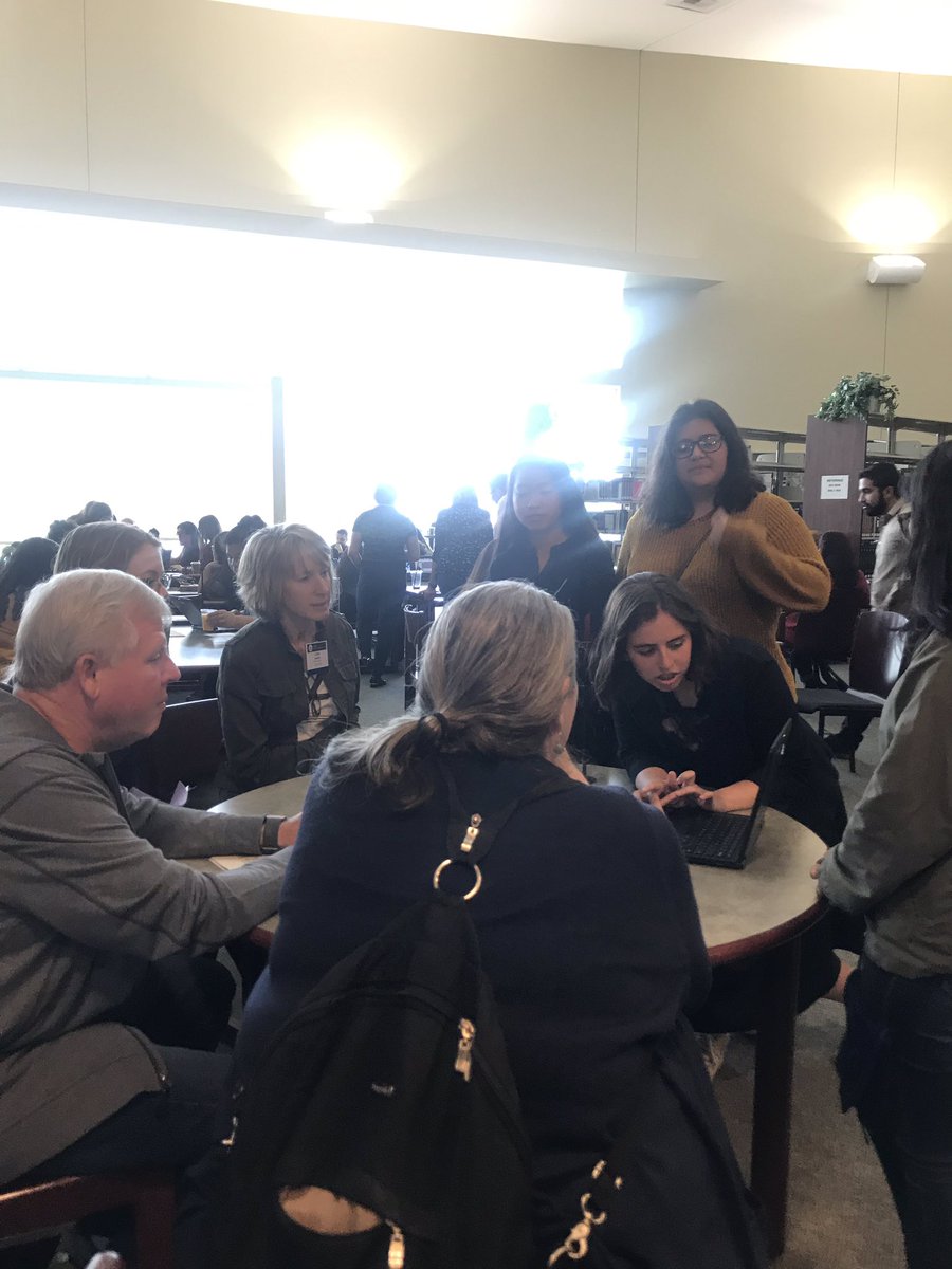 Ligia_SeesYou's tweet image. #CodeQueens Cypher 2.0 team representing @SanPasqualHS in the #CodeQueensShowcase being hosted by @CSUSM. Tatiana, Alondra, Macey, and Ximena. 17 teams from 9 schools. #GirlsWhoCode #Hackers