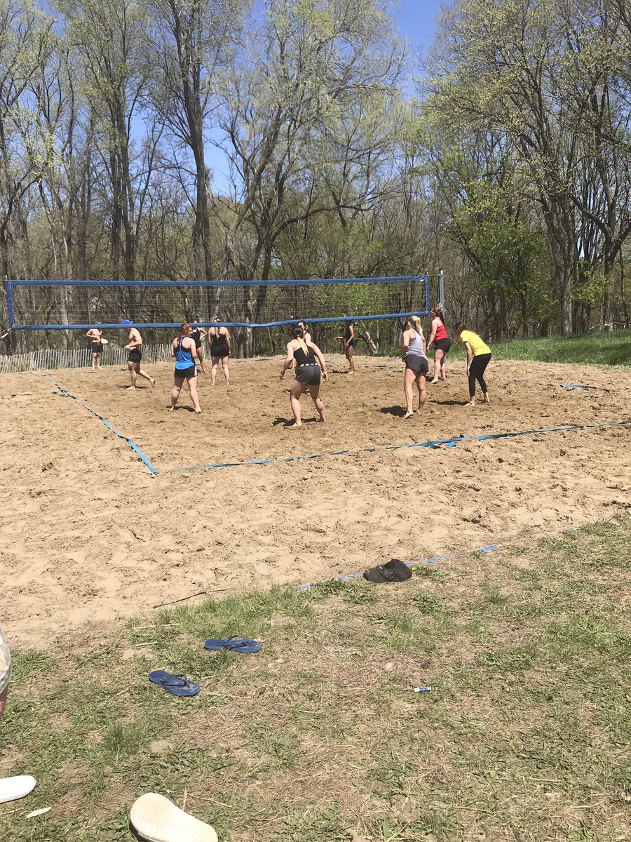 BriarCliffWBB's tweet photo. It’s a great day for some Sand Volleyball! #fanciscodemayo ☀️🏐 https://t.co/Dh1FKWZSJr