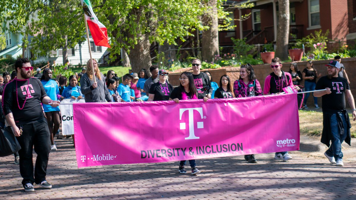 cobleimages's tweet photo. celebrating Diversity and Inclusion with the Omaha Community at the Cinco De Mayo Parade!  @nilcra1910 @mirandajostark @shayguzman_12 @samytmobile @W_W_W_Walters @TMOIceBear @AhamoKels @dehlia_B @marioostiguin @Daizyxoxo https://t.co/VVeBFSJIDT