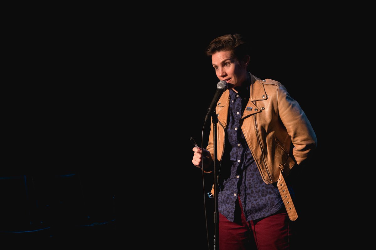 PutYourHandsTogether tweet media