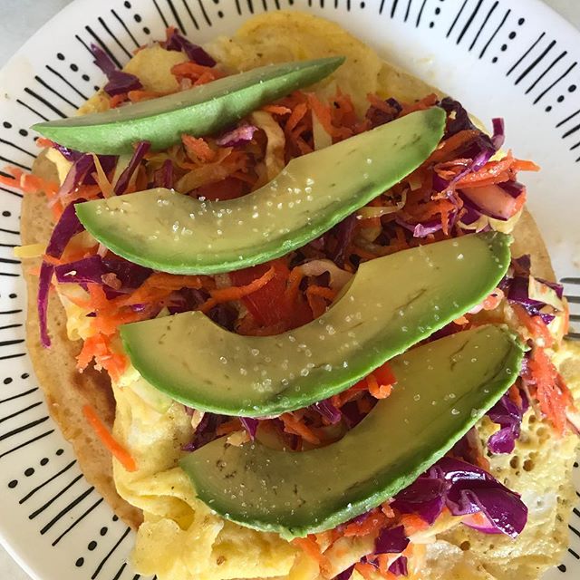 LinetteGrayum's tweet photo. Foodie-Foto? Leftover pancake, topped with a fried egg, leftover slaw & garnish with fresh Avocado slices. Perfect breakfast to fuel my day. • #campingbreakfast #campfood #foodpornfriday #leftovers #leftoversforbreakfast https://t.co/0RbqAk5UUg https://t.co/MfhpTFbMbO