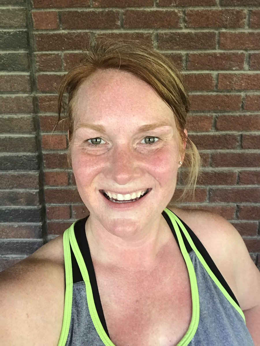 MrsSchraml's tweet photo. Happy Saturday!! Working out on my porch is amazing! Do you want to join me? #CardioFixExtreme #30minutes #fitleaders #gingersgetredfaced #Beachbody #21DayFixExtreme #21DF #virtualbootcamp https://t.co/GiyA4XMMtv