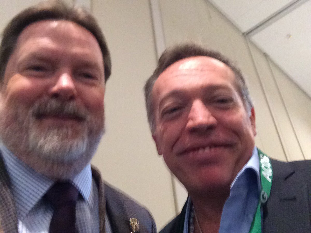 WadeNeiman's tweet photo. #metmychair #ACOG19 https://t.co/p4MVpAItQh