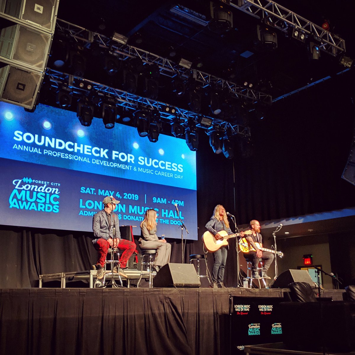 aaronwinterdj's tweet photo. Fantastic talk on #mentalhealth at Soundcheck For Success by some of #LdnOnt's bravest and brightest musicians as part of @fclmalondon week!

Let music help you.

🎤 @SarahSmithMusic @denigauthier
#TylerStewart #lola

@londonmusichall
@Downtown_London @LDNMusicOffice https://t.co/17YCHMlhxR