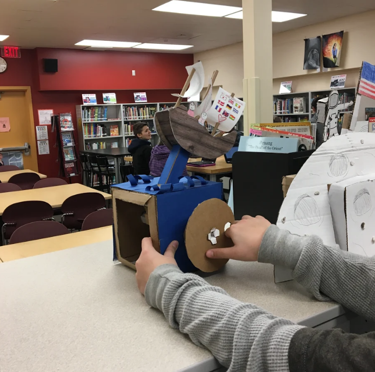 See <a href="/isb_dragons/">ISB Dragons</a> students and try cardboard karakuri. Karakuri uses simple mechanisms, such as levers and gears, to bring student designs to life.  Come to <a href="/BeavertonSD/">Beaverton Schools</a> 's Innovation Expo 5/16/19 5-8 p.m. <a href="/AlohaHighSchool/">Aloha High School</a> #edchat #edtech #maker