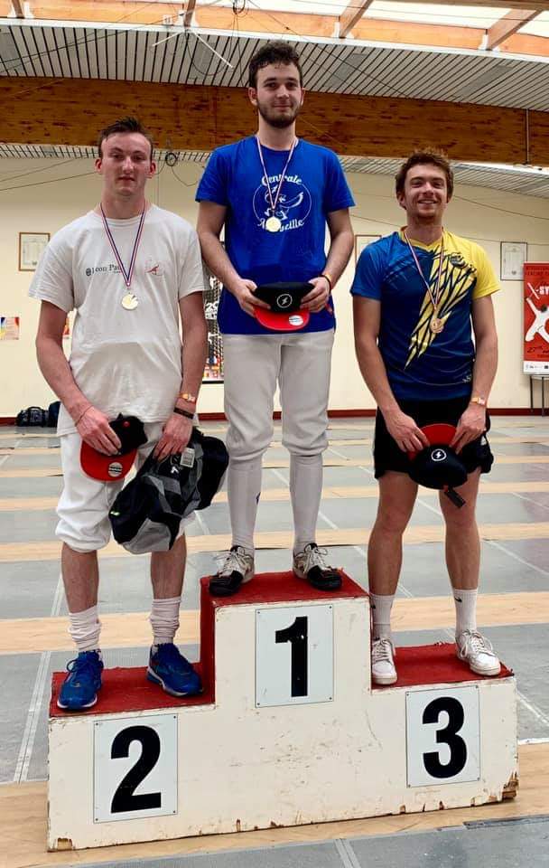 Ave <a href="/CentraleMars/">Centrale Marseille</a> ! Voici le planning pour voir briller nos marseillais demain !
- 8h45 - Synthé 2 - Football H
- 9h50 - Terrain Simple 4 - Badminton H
- 10h - Cratère - Handball H
- 12h30 - Village TOSS - Tennis
ET ON FÉLICITE NOS CHAMPIONS MÉDÉRIC ET ROBIN EN ESCRIME !!! #TOSS