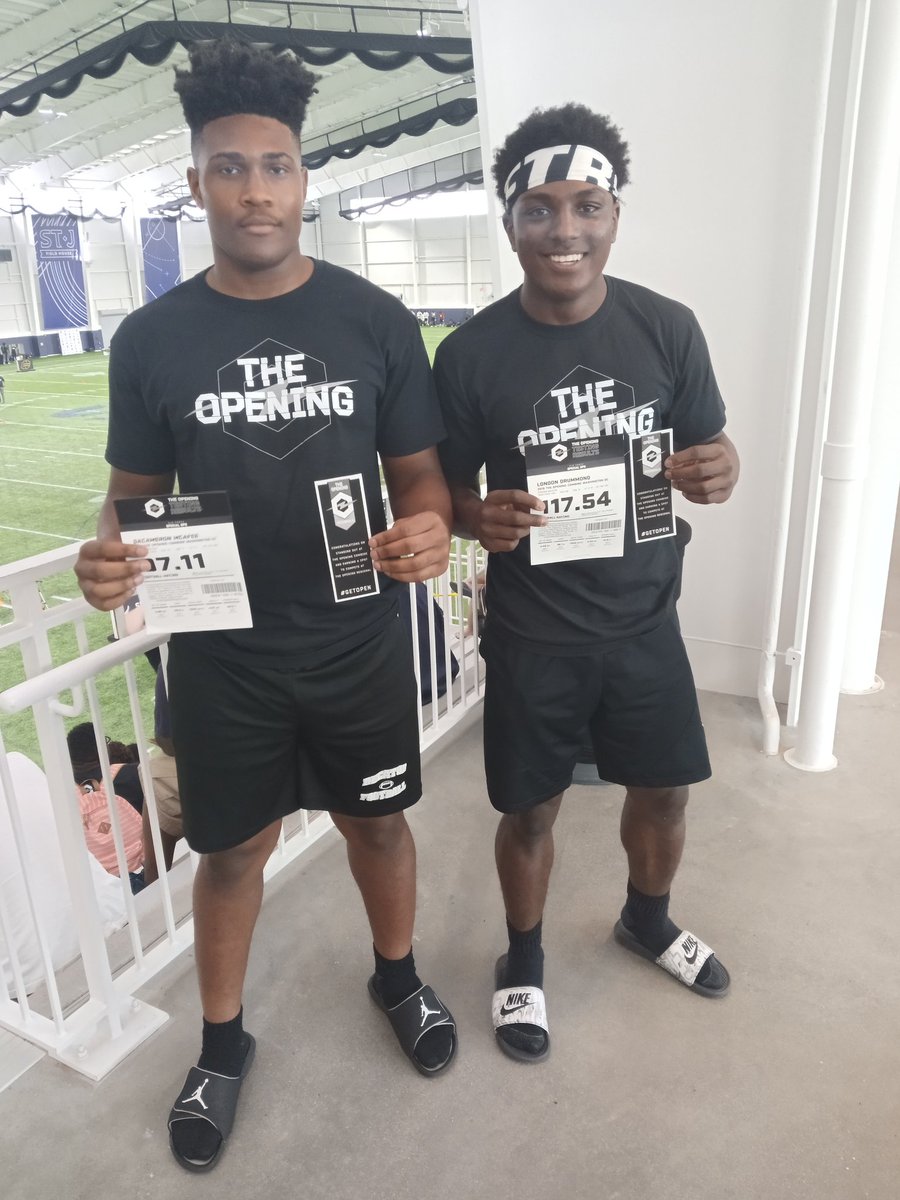 InmyGmode's tweet photo. @nxtoneup @DrummondLondon
Representing @decatur_fb going to the finals tomorrow @TheOpening https://t.co/DWiyHYaHKn