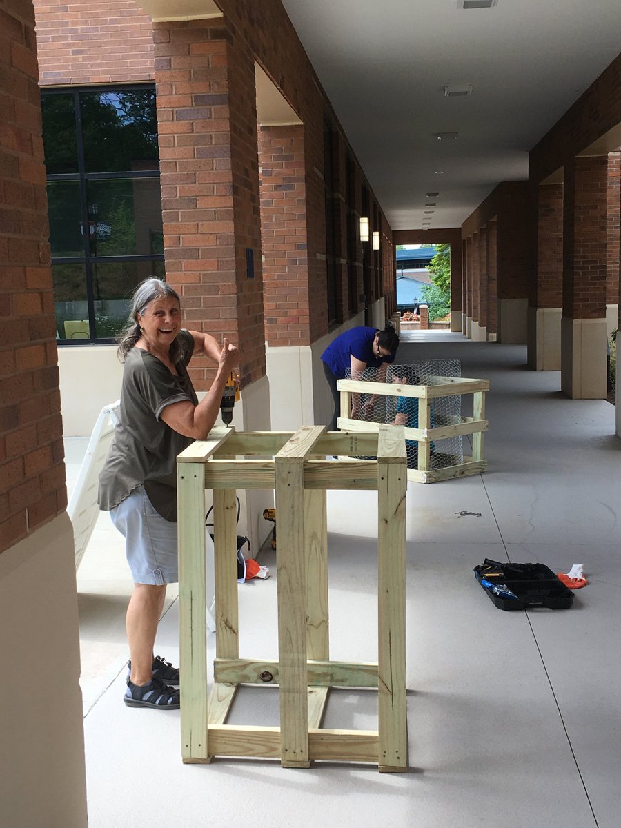 jhudsn's tweet photo. @ProvidenceDay Sustainability Team hosted an at-home composting workshop on campus today. Participants were able to build their own bins to take home and get started producing their own “black gold”
#pdschargers #pdsgivesback https://t.co/V2J43qUQ5f