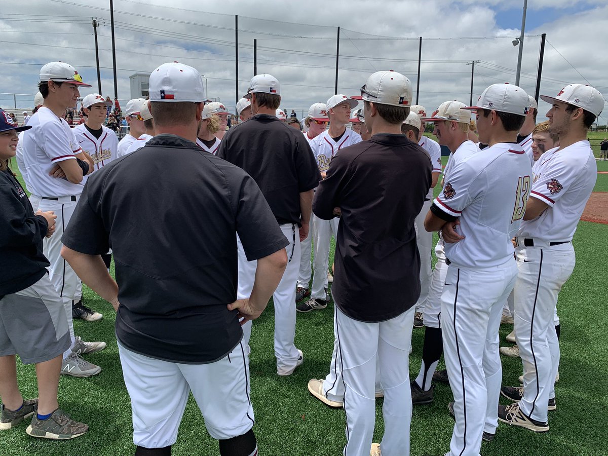DonaldJBoyles's tweet photo. Congrats to @rouse_baseball for advancing to the #AreaRound in the #UILStateBaseballPlayoffs RHP Fischer Kingsbery threw a complete game and was 3-4 at the plate and drove in the two runs! https://t.co/UH8tzy1ZZ8