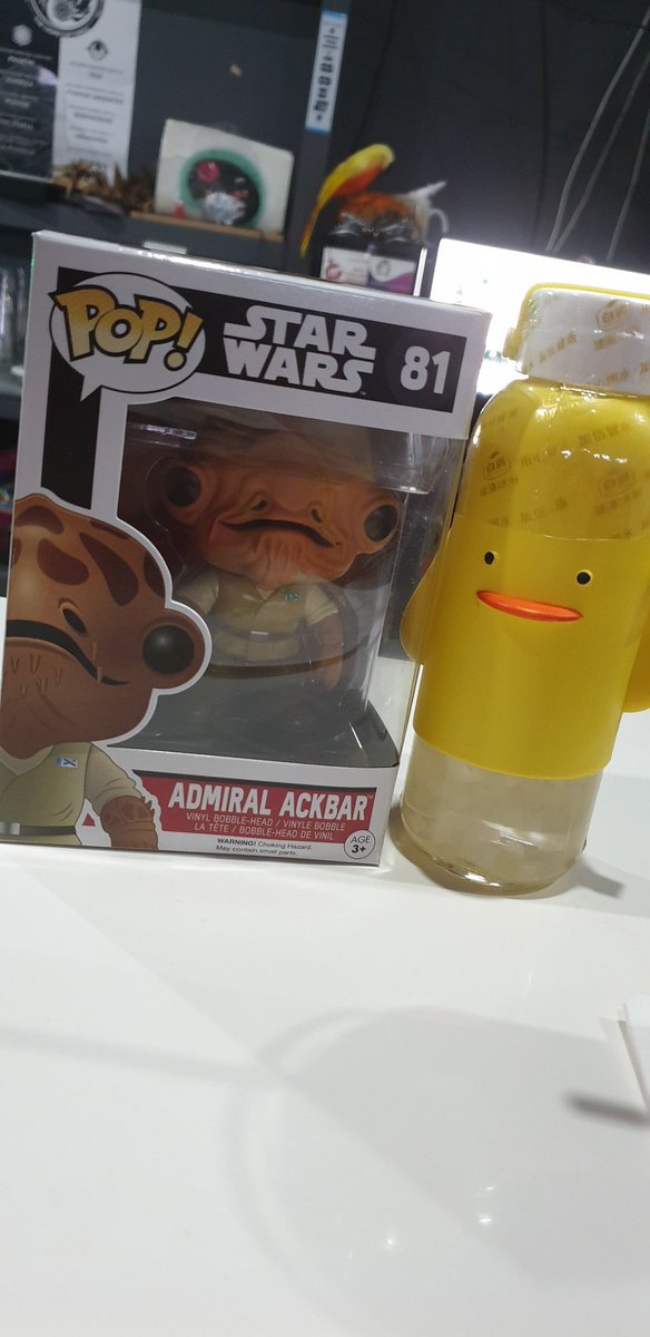 ¡Gracias a <a href="/StarBarSevilla/">Jesús Molina aka Inkaito 👁️</a> por el regalito!

Hoy es el día de la fuerza y en nuestro bar favorito están repartiendo regalos ¿Os pasáis?