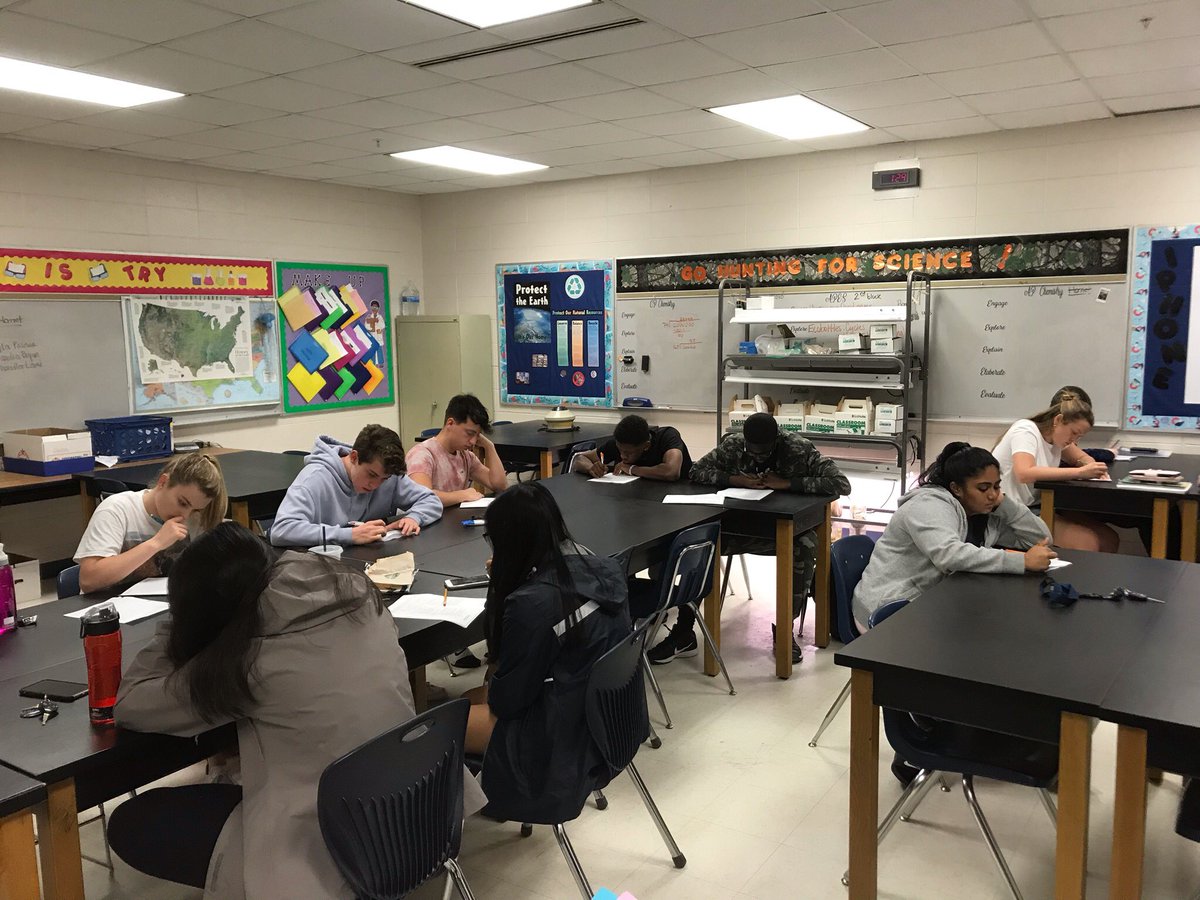 BakerAcademies's tweet photo. To be AP means DEDICATION to come to school on Saturday after staying until 6 pm on Friday night.
#WeAreBakerAdvancedPlacement
#AcademicExcellence #CapstoneAcademy https://t.co/8VYenZYUU4