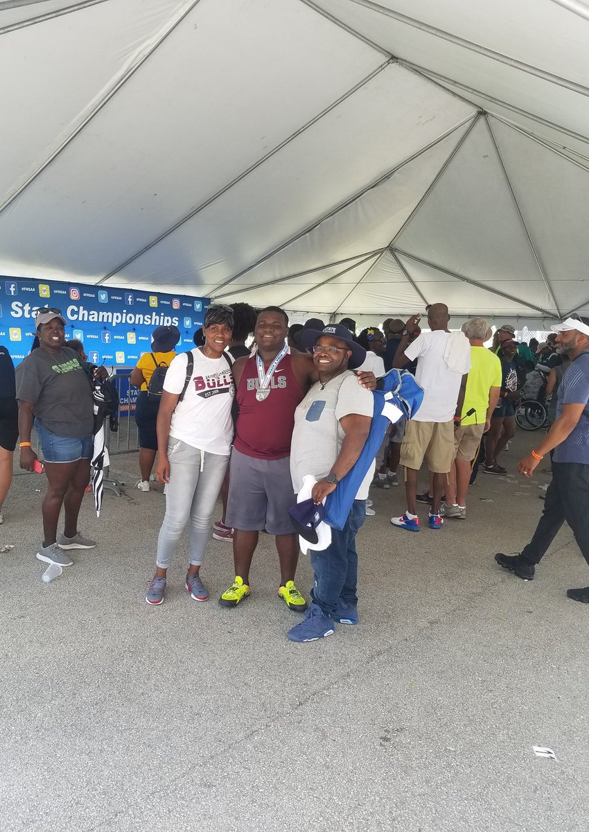 Wiregrasstrack's tweet photo. He did it!! @KaseanRidgel placed 7th at States with a new PR of 15.26! We're so proud of you! #RiseOfTheBulls 🐃 https://t.co/UGPwwYHTca