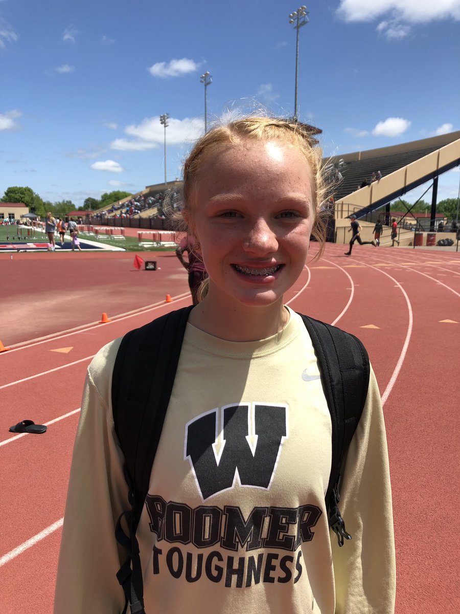 5th Place pole vault at regionals!