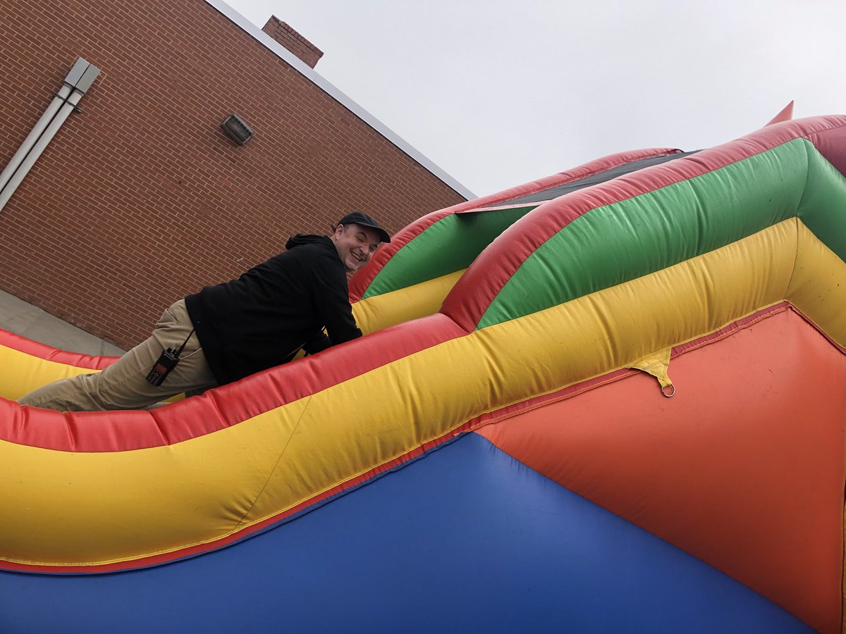 DVKushner's tweet photo. Fun at the LHS Food Truck Festival ! https://t.co/vwv9jqBEX7