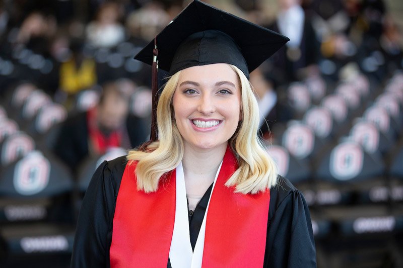 UNOmaha's tweet photo. From playing in a band and writing for UNO’s literary magazine, to her interest in marketing and honing her communication skills, Sophie Clark’s passion that underlies it all is simple. Writing.

🎓 Sophie's Maverick journey:
https://t.co/TNLUnpSsfo

#KnowTheO | #MavSPIRIT https://t.co/hnSDr7mMoO