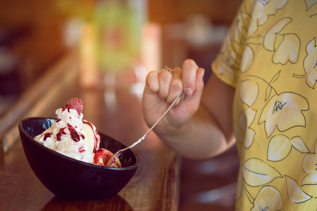 ParentsOfWands's tweet photo. This ice cream is supposed to help you sleep better, so grab a spoon and tuck in  https://t.co/EqLoyuyGlG https://t.co/dJXj013Glu