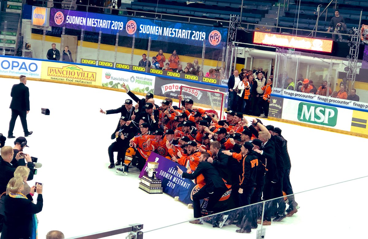 MustonenAntti's tweet photo. Poika Hämeenlinnaan! 
Mahtavaa @Pallokerho, olipahan trilleri 🥇💪🏻👍🏻
#oranssikevät #sitkeekutilliliha https://t.co/G65pzjBXc8
