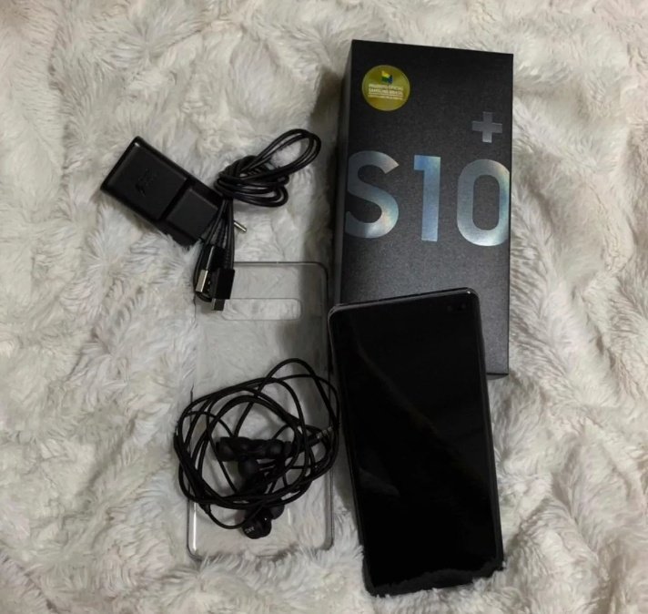 Silva22Carla's tweet photo. Comprei o samsung Galaxy s10 recomendo muito, estou aprendendo a mexer, mas não me arrependo de ter comprado! #CompreioS10 #SamsungS10 #Amei https://t.co/a2htd0no6I