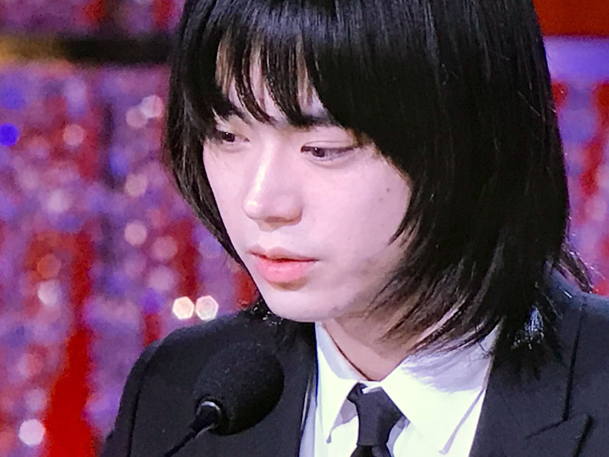羊 Twitterissa 菅田将暉さんが 似てる って言われる人 男性 はほぼ聞かないけど昭和のアイドルとか若い頃の女優さんの名前はよく挙がるから最高ですね やっぱり菅田さんの顔ってほぼ女の子だしそこらの女の子より綺麗な顔 してるんだよな T Co Ed5m7npgr9