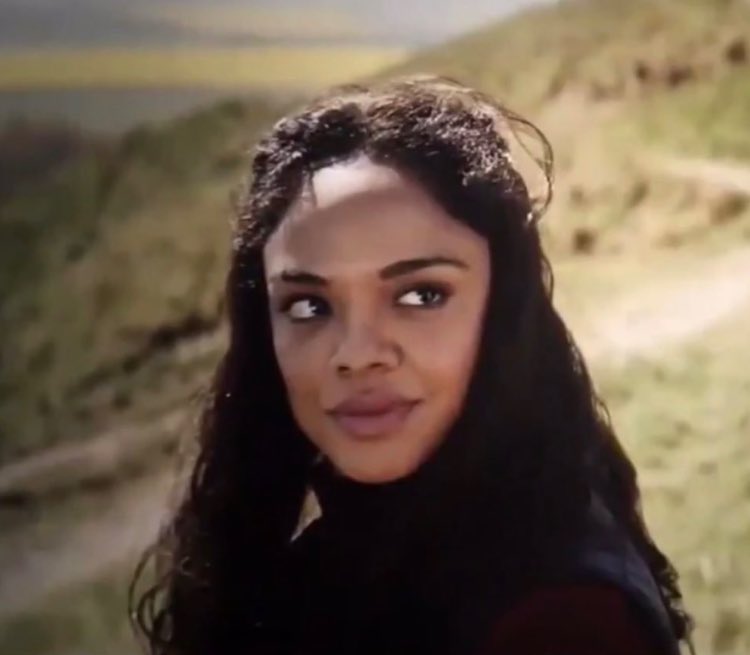 bittersuite29's tweet photo. we love and respect the new queen of Asgard and our new Captain America https://t.co/fPoZu7xmWO