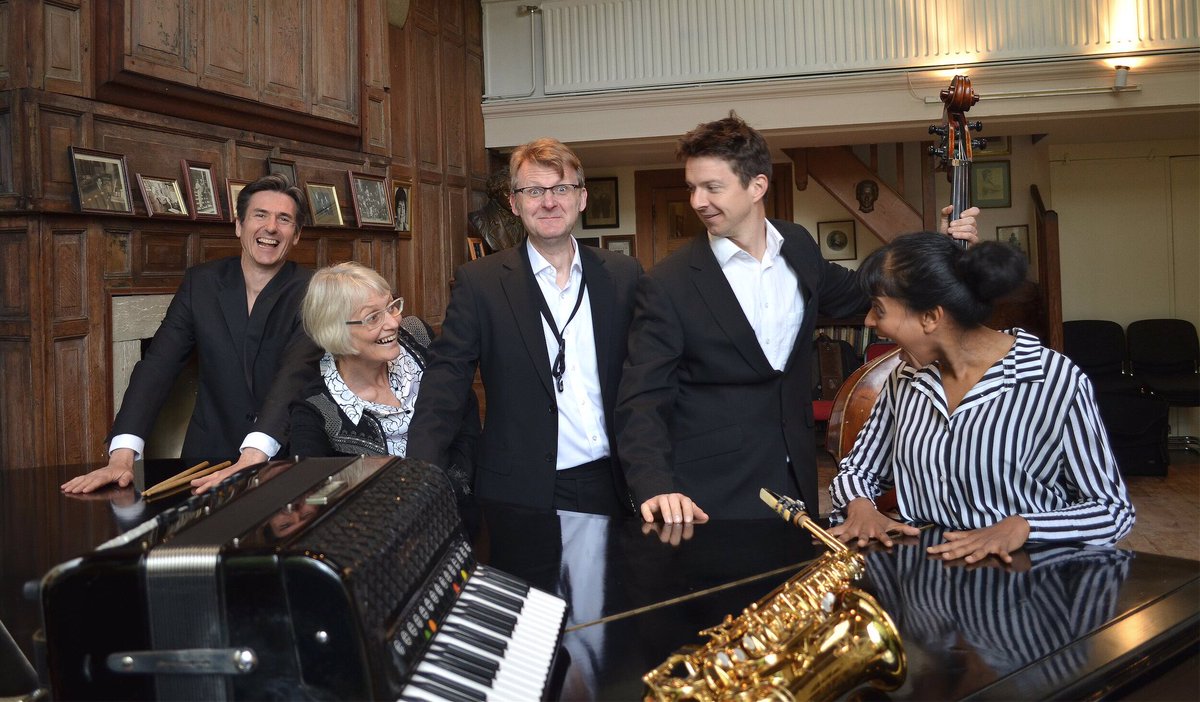 Carismático Tango (@carismaticoband) on Twitter photo Ahead of our concert <a href="/sodburymusicsoc/">CSMusicophiles</a>
💥 this Tuesday 💥
here’s a quick recap of who we are... Ahead of our concert <a href="/sodburymusicsoc/">CSMusicophiles</a>
💥 this Tuesday 💥
here’s a quick recap of who we are...