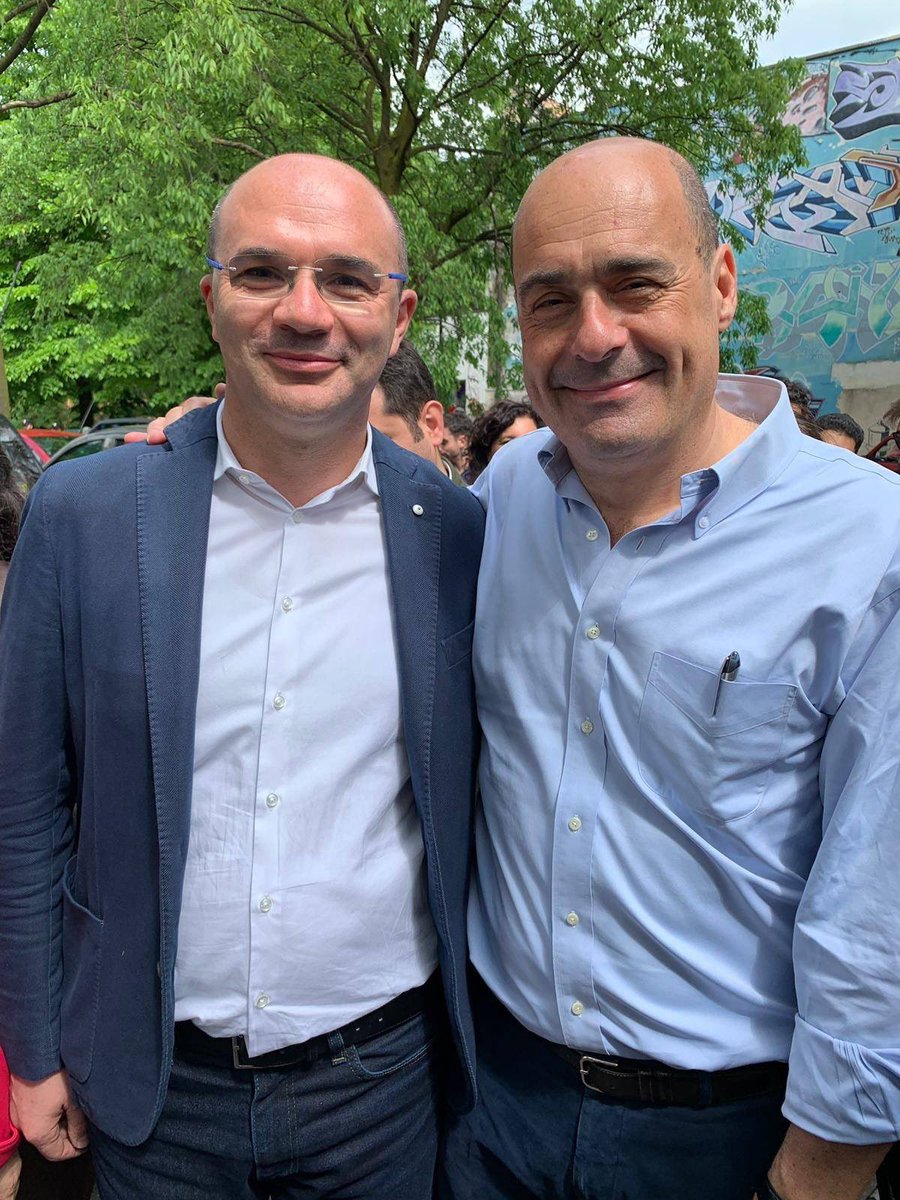 lucavecchi72's tweet photo. #ReggioEmilia è una città libera e democratica, che non crede nella paura e nell'odio. Lo abbiamo ribadito anche oggi con @nzingaretti e tanti reggiani.Questi sono i valori su cui vogliamo costruire la città del futuro, per crescere ancora insieme. #Tuttareggio https://t.co/Yz4tqBlJPI