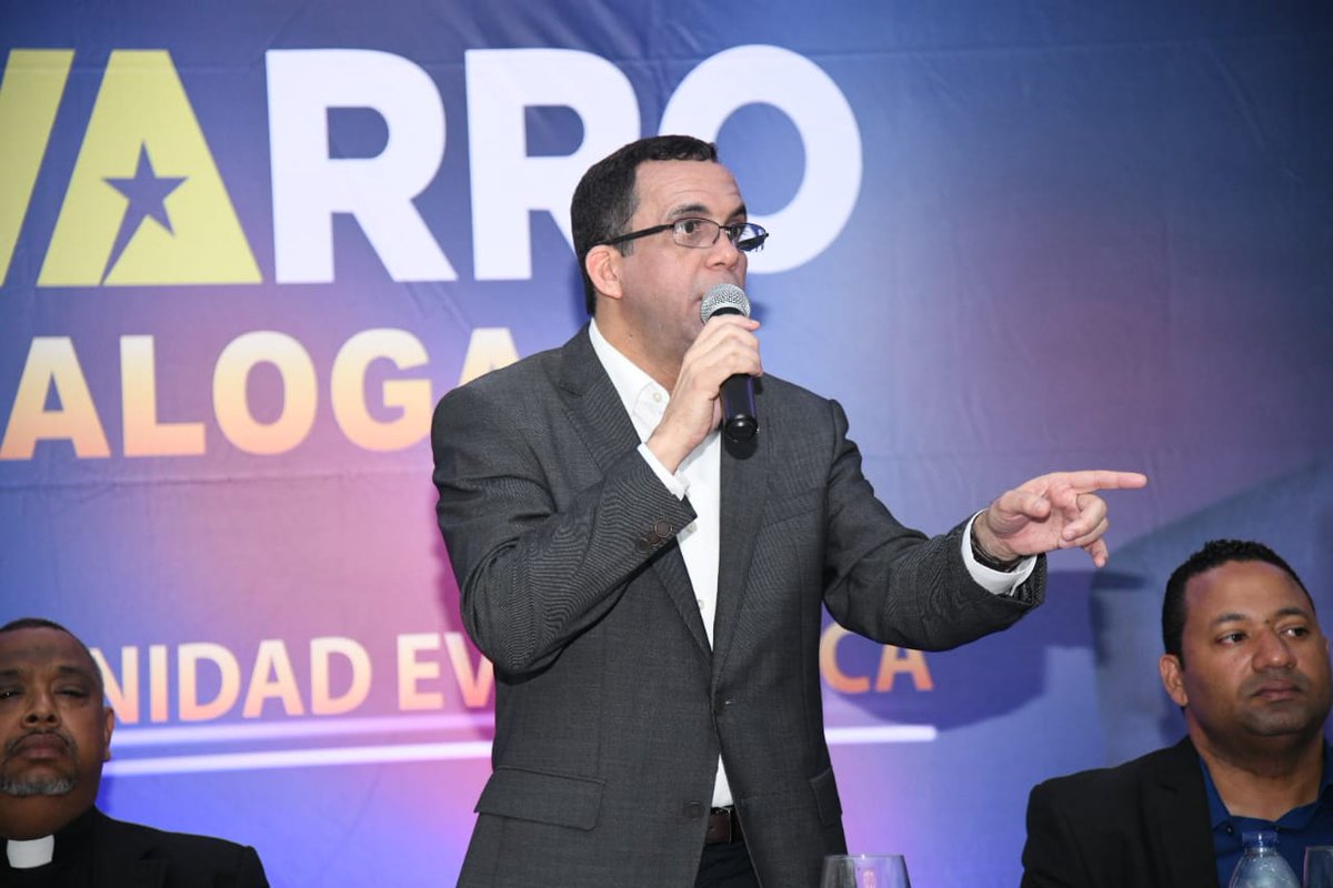 vuelveelgerente's tweet photo. "En mi gobierno las IGLESIAS no serán entidades caritativas, serán entidades estratégicas en la toma desiciones de la NACIÓN". @andresnavarrog

#DialogandoConNavarro
#Navarro2020 https://t.co/aW80axIh1s