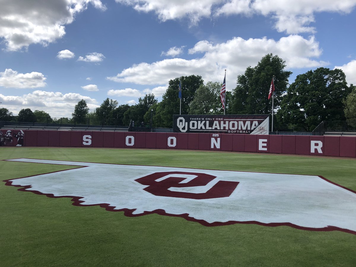 You’re doing fine, Oklahoma. 😍 

Marita Hynes Field is ready for Bedlam, are you? #ChampionshipMindset